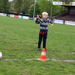 2026-04-18_training_met_vriendjes_en_vriendinnen_002.jpg