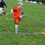 2026-04-18_training_met_vriendjes_en_vriendinnen_008.jpg