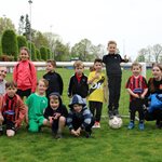 2026-04-18_training_met_vriendjes_en_vriendinnen_017.jpg