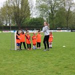 2026-04-18_training_met_vriendjes_en_vriendinnen_019.jpg
