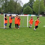 2026-04-18_training_met_vriendjes_en_vriendinnen_020.jpg