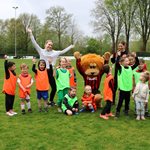 2026-04-18_training_met_vriendjes_en_vriendinnen_045.jpg