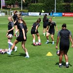 2025-07-12_warming_up_dames_037.jpg